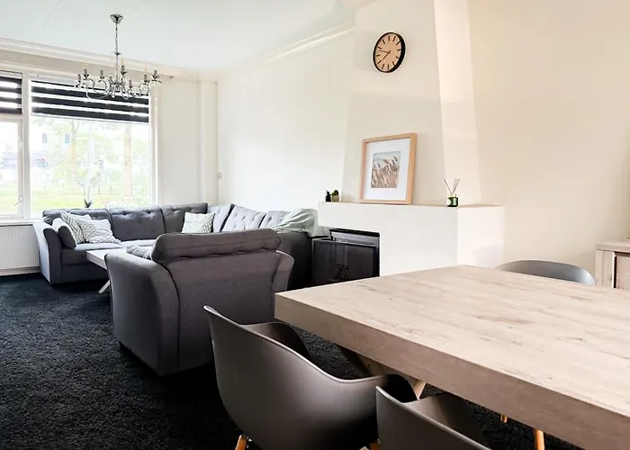 Business In For Expats * Dordrecht